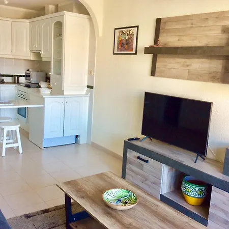 アパート With Ocean Terrace *